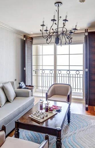 Aile Odası (Corner Suit)