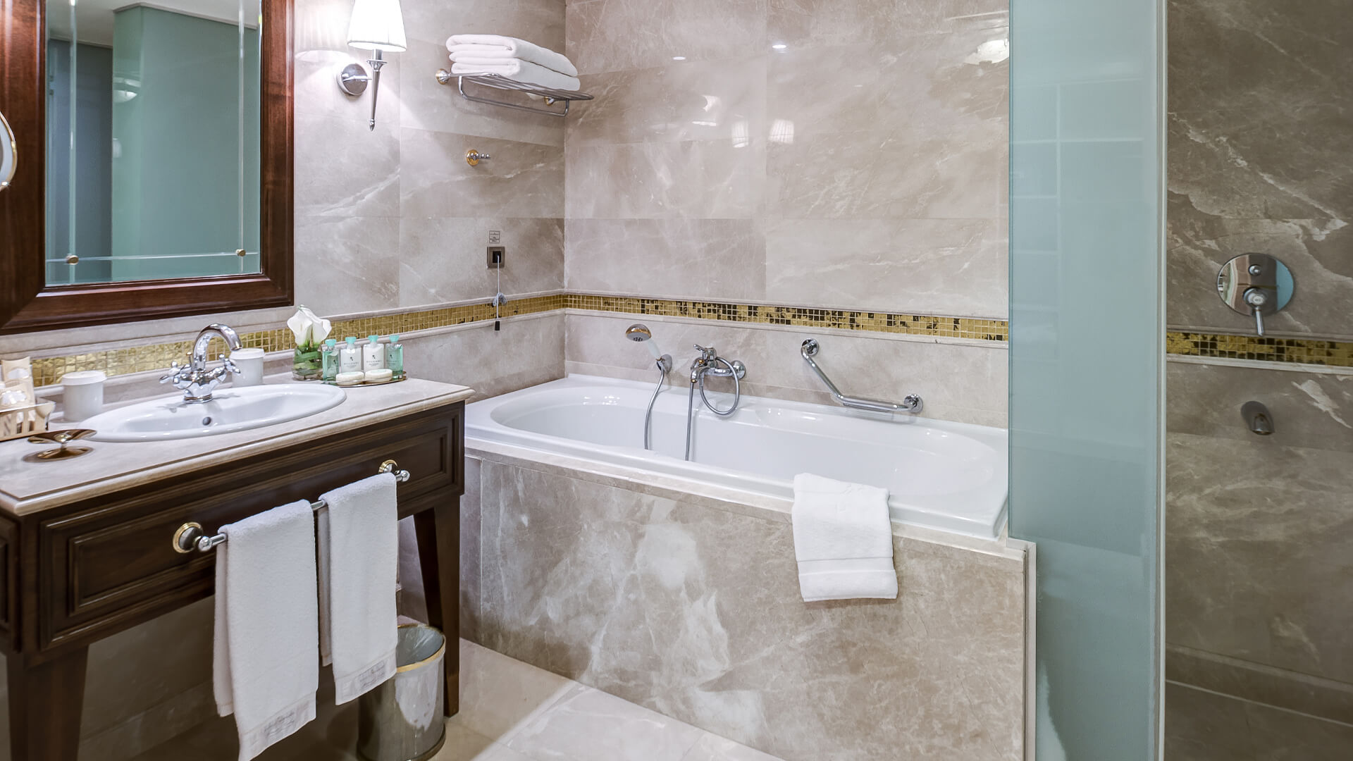 Royal Dubleks Suit - 5